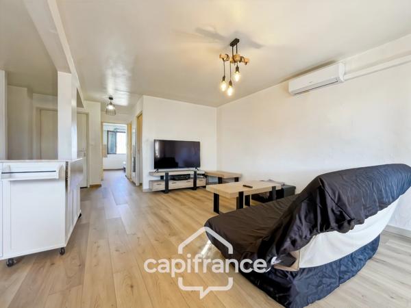 SAINT RAPHAEL opportunité à saisir :appartement meublé de  45 m2  fonctionnel 2ème étage sans ascenseur, place de parking attitrée et cave privative