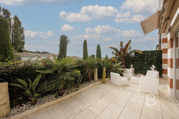 Exclusivité - Magnifique appartement de 4 pièces situé dans une résidence de standing sur le Golf à Mougins