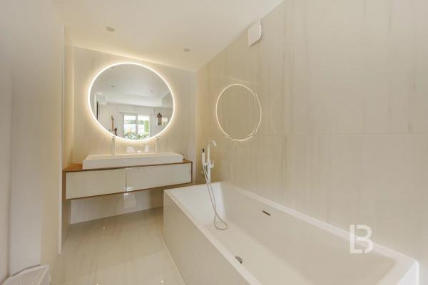 Exclusivité - Magnifique appartement de 4 pièces situé dans une résidence de standing sur le Golf à Mougins