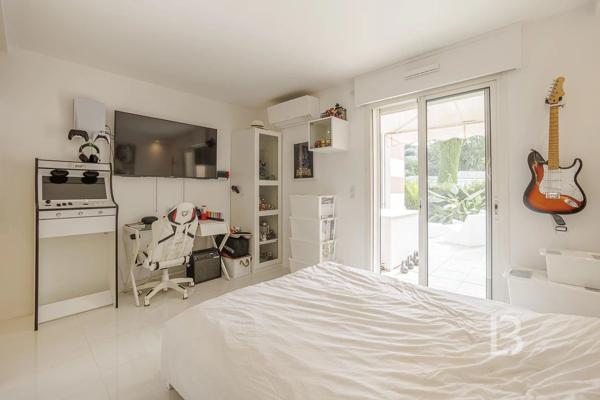 Exclusivité - Magnifique appartement de 4 pièces situé dans une résidence de standing sur le Golf à Mougins