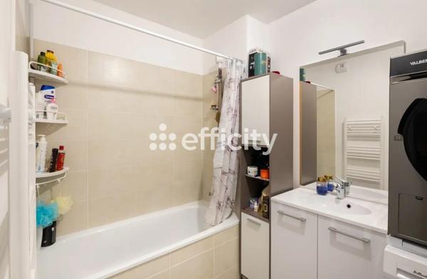 Appartement
         3 pièces
        - 65 m² Exclusivité 225 000 € *