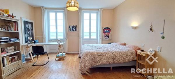 Maison 10 pièces dont 6 chambres avec dépendance