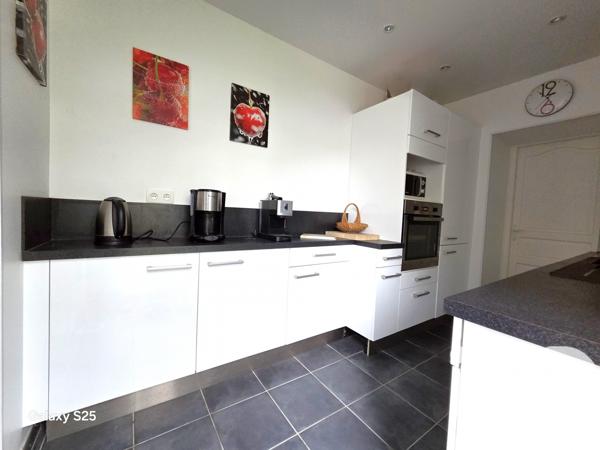 Maison à vendre 5 pièces 127 m² Germigny-l'Exempt