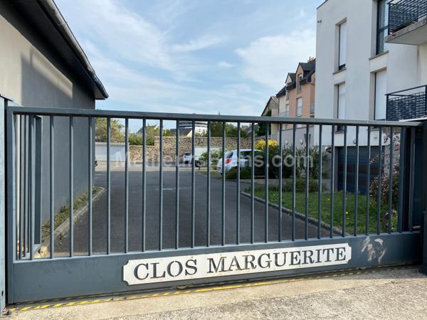  STUDIO 20m2 avec balcon + parking + cave