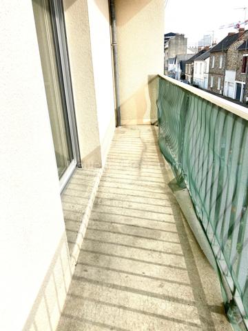  STUDIO 20m2 avec balcon + parking + cave