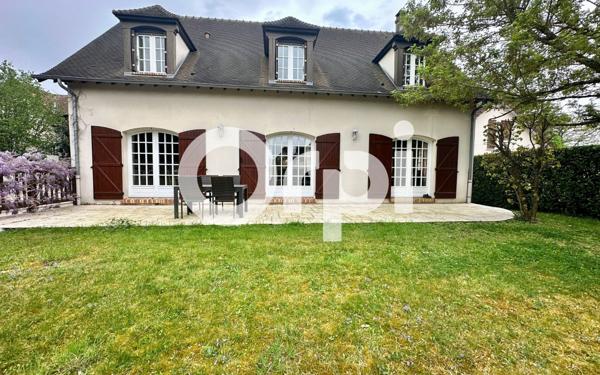 Maison à vendre    6 pièces •  Sainte-Geneviève-des-Bois