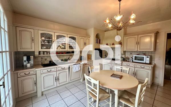 Maison à vendre    6 pièces •  Sainte-Geneviève-des-Bois