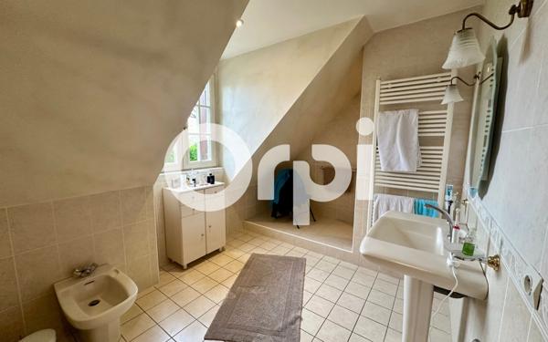 Maison à vendre    6 pièces •  Sainte-Geneviève-des-Bois