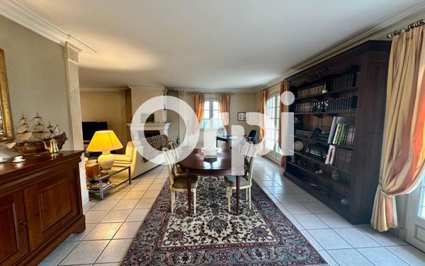 Maison à vendre    6 pièces •  Sainte-Geneviève-des-Bois
