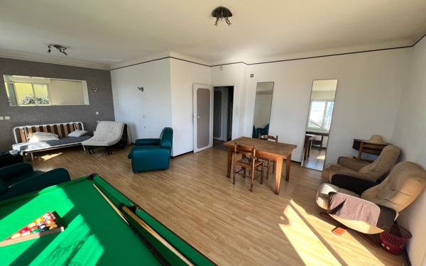 Maison à vendre    7 pièces •  Parentis-en-Born