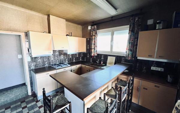 Maison à vendre    7 pièces •  Parentis-en-Born