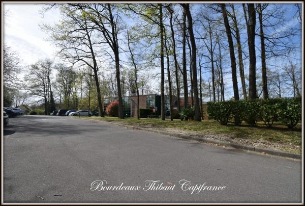 A vendre - Ensemble immobilier de bureaux à fort potentiel – Montlhéry (Essonne) 91