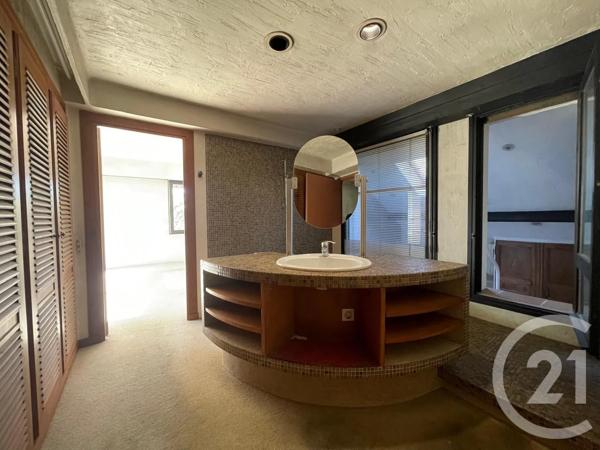 Maison à vendre  8 pièces - 249 m 2   TARBES  - 65