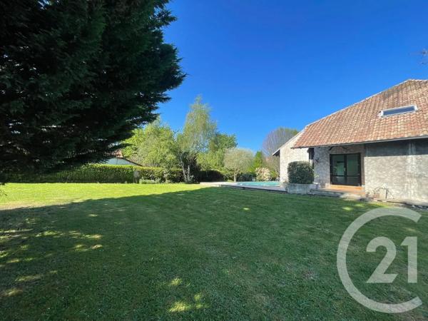 Maison à vendre  8 pièces - 249 m 2   TARBES  - 65