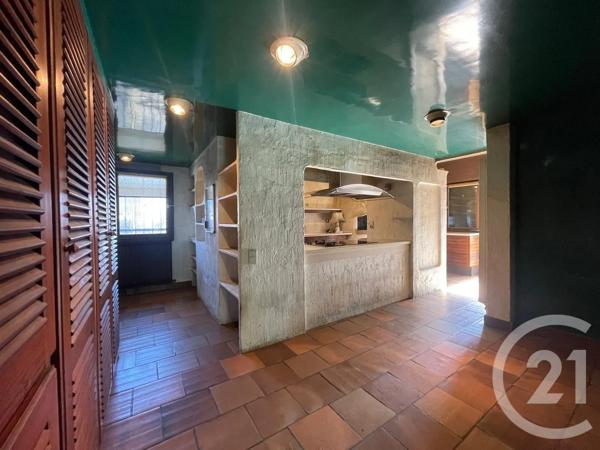 Maison à vendre  8 pièces - 249 m 2   TARBES  - 65
