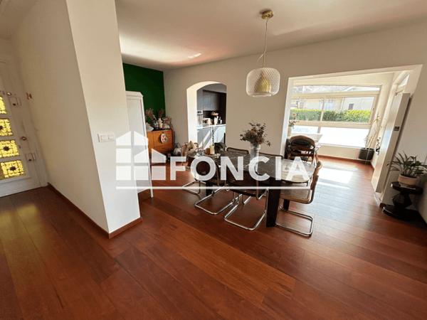 Location Appartement 3 pièces 80.89 m² - 1 BIS IMPASSE DES COLONIES Marseille 13008
