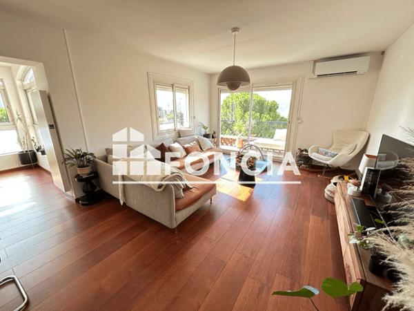 Location Appartement 3 pièces 80.89 m² - 1 BIS IMPASSE DES COLONIES Marseille 13008