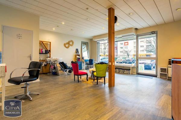 Local commercial à vendre 58m²