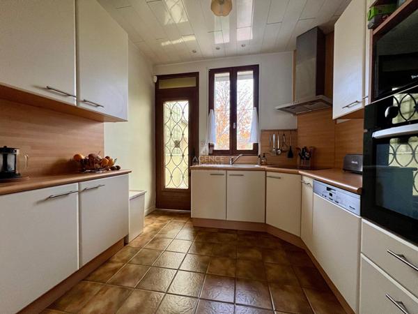 Maison Houilles 6 pièce(s) 110 m2 €524 000 ** - Référence 901