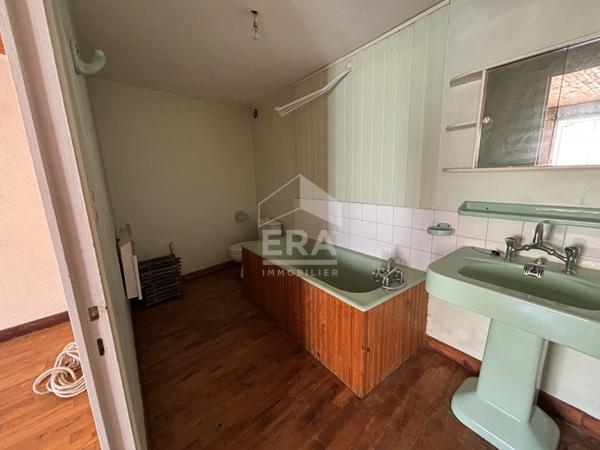 Immeuble Val Revermont  centre village TREFFORT