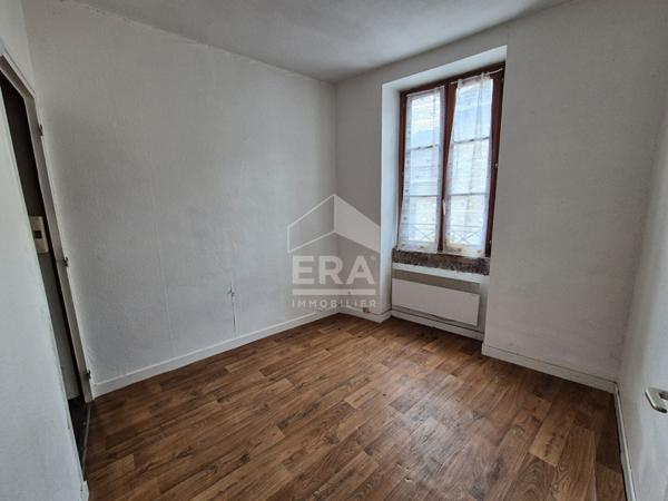 Immeuble Val Revermont  centre village TREFFORT