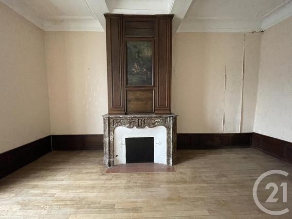 Appartement F4 à vendre  6 pièces - 158 m2 GUISE - 02