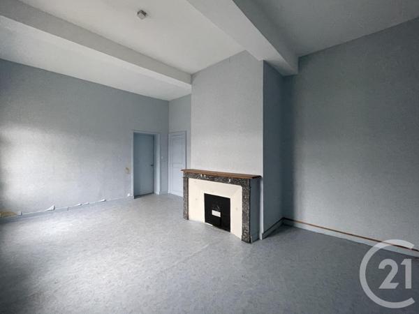 Appartement F4 à vendre  6 pièces - 158 m2 GUISE - 02