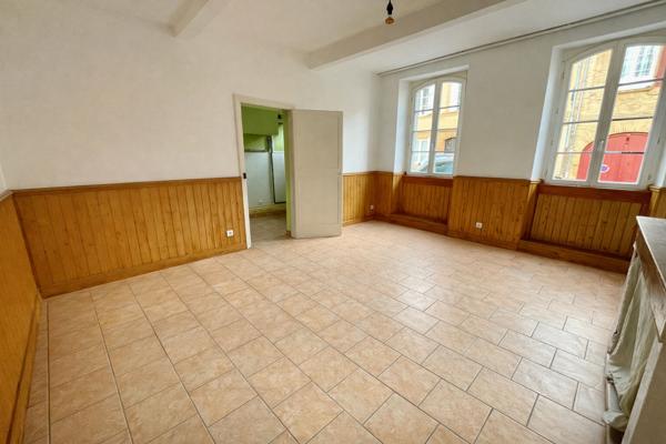 Studio de 30m² en rez-de-chaussée L'Isle-Jourdain centre