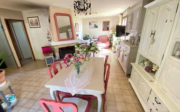 Maison à vendre    4 pièces •  Villemade