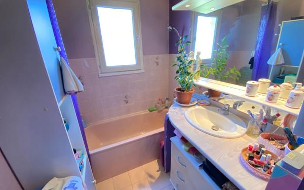 Maison à vendre    4 pièces •  Villemade