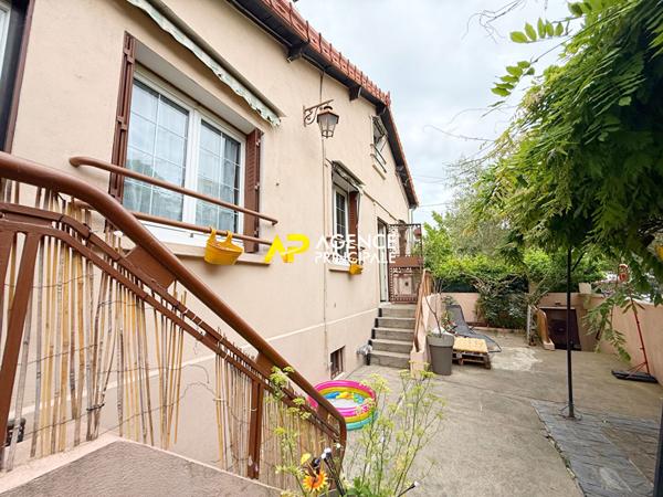 Maison indépendante Argenteuil 4 pièces 3 chambres 70 m2 160 m² de terrain €249 900 ** - Référence 4433