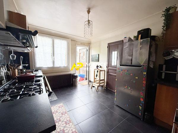 Maison indépendante Argenteuil 4 pièces 3 chambres 70 m2 160 m² de terrain €249 900 ** - Référence 4433