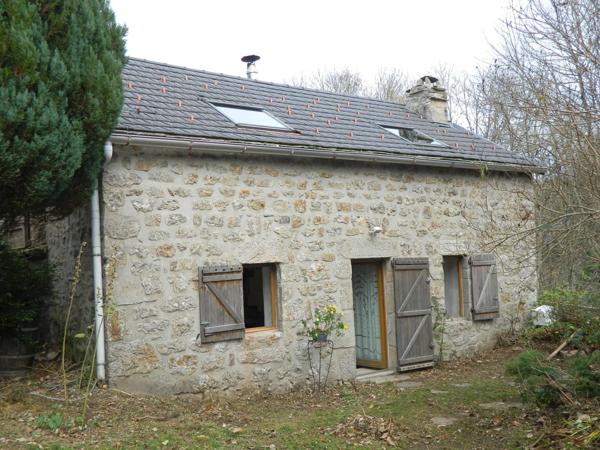 Maison 80M² avec dépendance sur grand terrain plat d'1Hectare