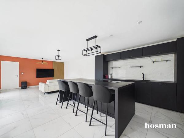 Belle maison de plain-pied avec 4 chambres avec jardin et piscine - En impasse, aux Sorinières