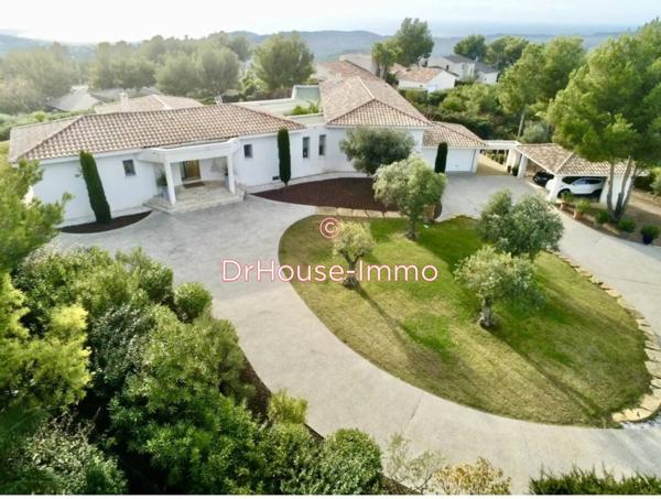 Maison à vendre 12 pièces de 330 m²