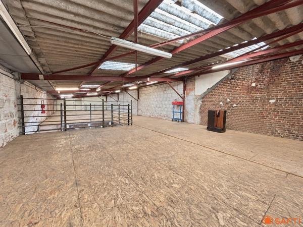 Local professionnel 500m2 sur 2 niveaux