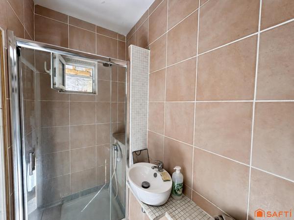 Local professionnel 500m2 sur 2 niveaux