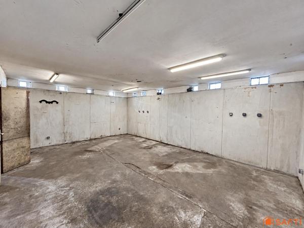 Local professionnel 500m2 sur 2 niveaux