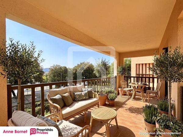 Appartement 3 pièces 41 m2, terrasse, garage, parking privatif, piscine