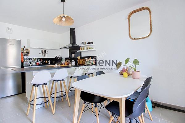 Bel appartement contemporain à Vitrolles dans résidence récente et sécurisée 65,28 m2