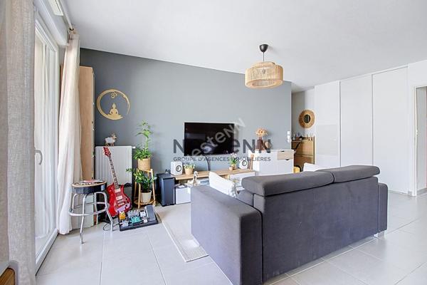 Bel appartement contemporain à Vitrolles dans résidence récente et sécurisée 65,28 m2