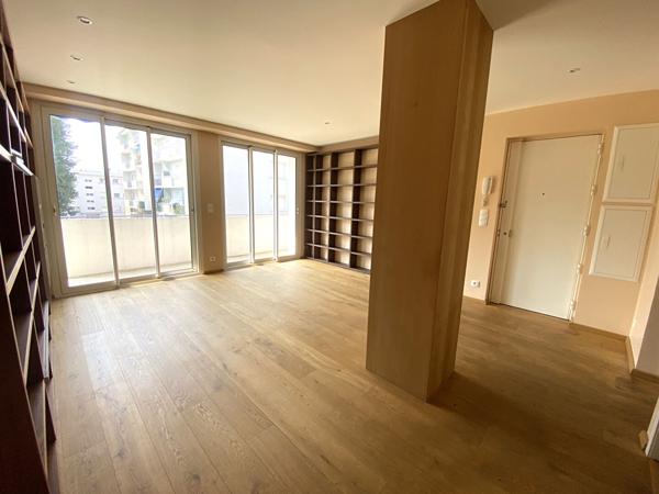 Pau - Allée de Morlaàs - Bel appartement T3 de 67 m² avec balcon et cave