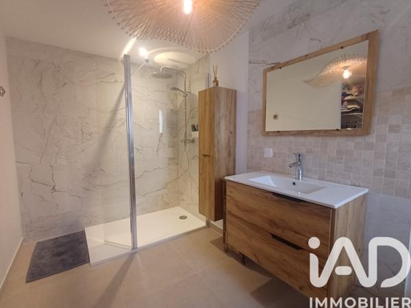 Maison à vendre 5 pièces 137 m² Saint-Claude-de-Diray