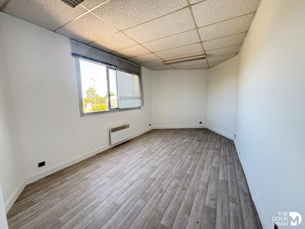 Bureau - À louer - 49 m² - COIGNIERES | The Door Man