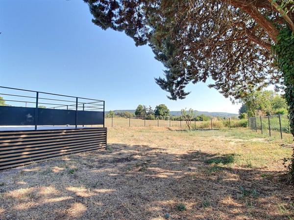 A louer-Maison individuelle T2  avec jardin - Apt - secteur Plan d'eau - entièrement rénovée