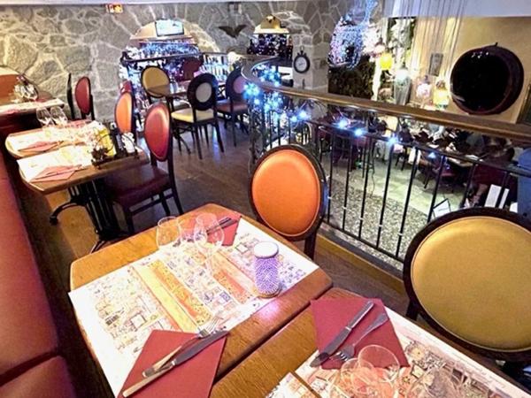 RESTAURANT DANS LE CARRE D'OR