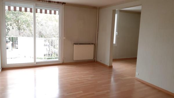 Appartement à vendre à Rennes en Ille-et-Vilaine (35000), ref : 010/2216   
Sud
