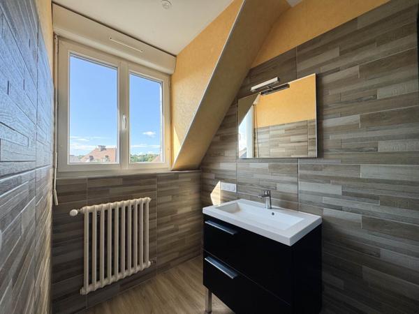 Appartement lumineux avec potentiel, proche centre