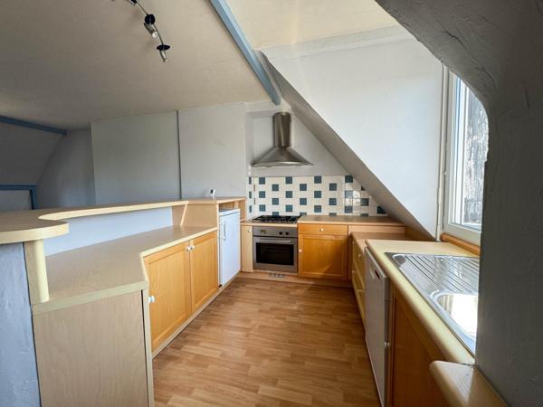 Appartement lumineux avec potentiel, proche centre