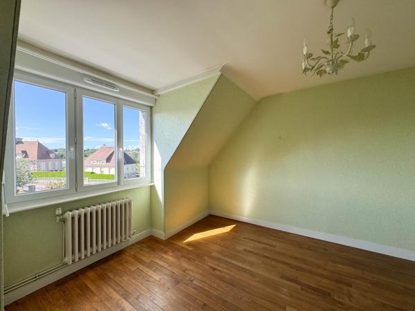 Appartement lumineux avec potentiel, proche centre